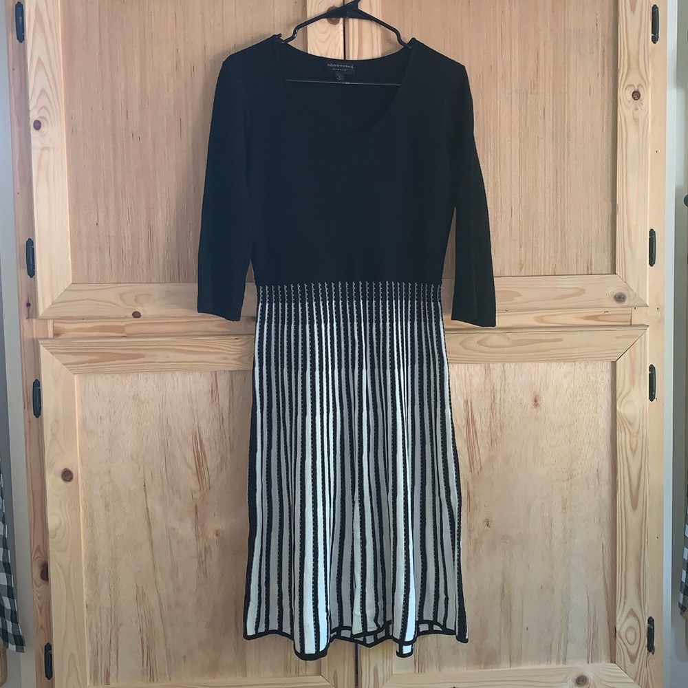 Connected Apparel black/white modest dress size L